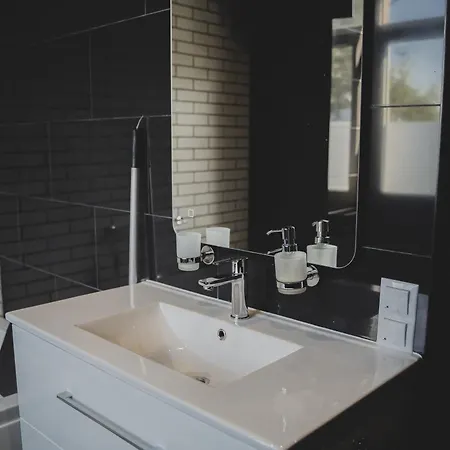 Maximar With Sauna *