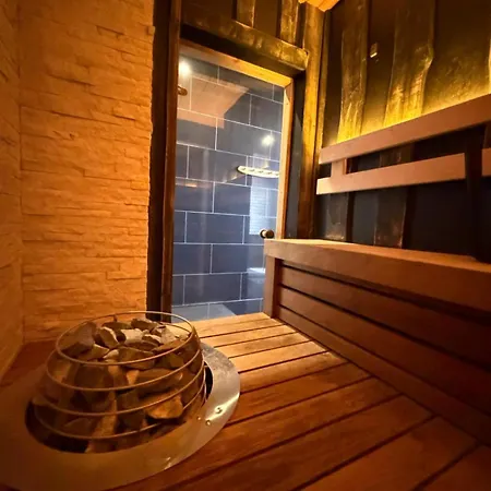 Maximar With Sauna Apartman